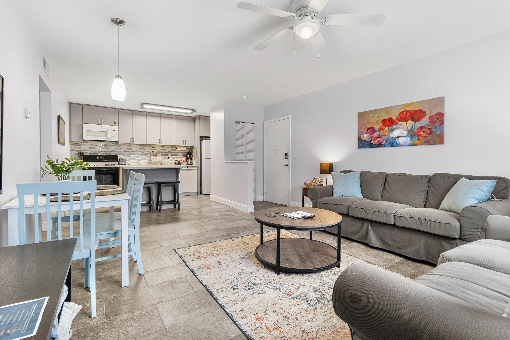 Cute Condo near UF, Shands Hospital and Downtown!