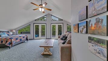 2 chambres, fer et planche à repasser, Wi-Fi gratuit, draps fournis