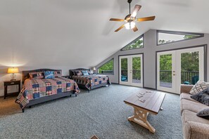 2 bedrooms, iron/ironing board, free WiFi, bed sheets - Lake View of Fontana Lake close to Great Smoky Mountains and Tail of the Dragon (Almond)