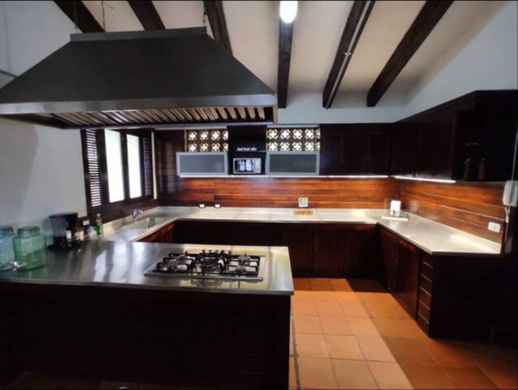 Luxurious Villa, Amazing View, Excellent Location