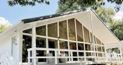 Grand Lake cabin on Monkey Island minutes from Shangri-La w/Hot Tub and Fire Pit