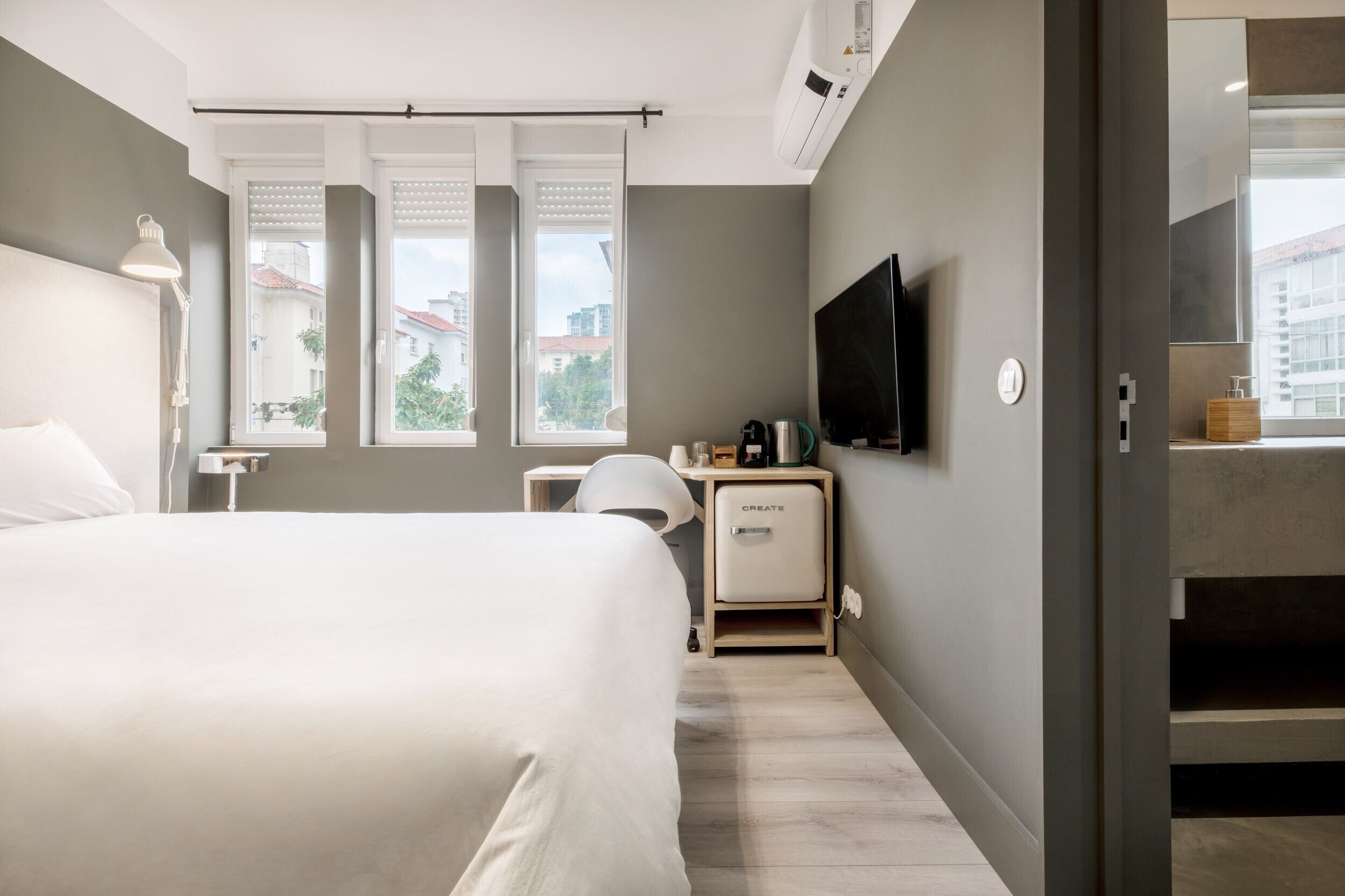 Olala Rainbow Suite  1