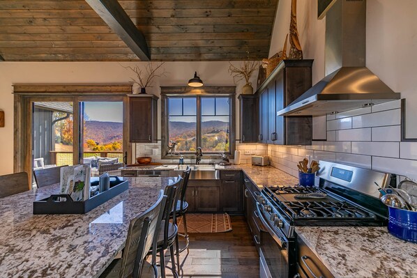 Refrigerador, microondas, horno y lavavajillas 