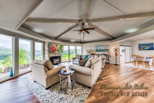 Catch a "Tiger by the Tail"! Pet Friendly w/ outdoor summer swimming pool.