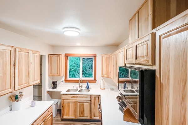 KylskÄp, mikrovÄgsugn, ugn och spishÀll