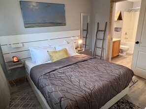2 bedrooms, iron/ironing board, travel crib, free WiFi