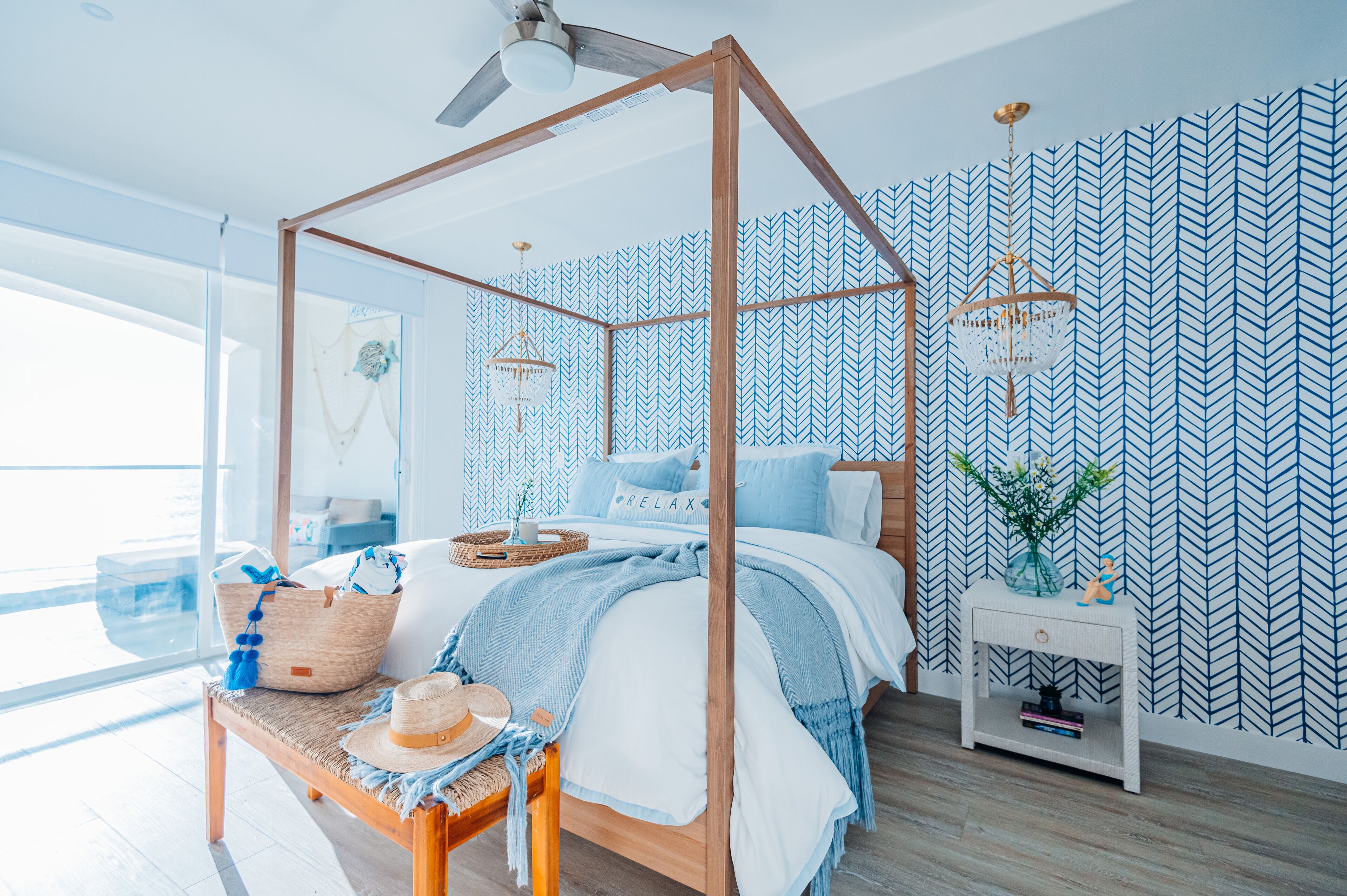 Beachfront Luxury Condo, 3 Bedroom, Balcony, Beach access