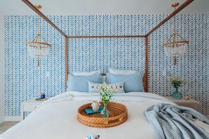 3 bedrooms, desk, iron/ironing board, travel crib