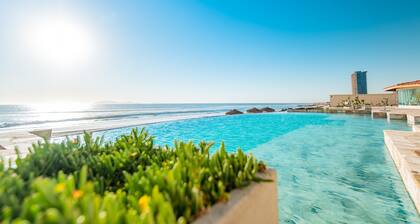 Beachfront Luxury Condo, 3 Bedroom, Balcony, Beach access