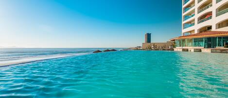 Piscine extérieure, piscine chauffée