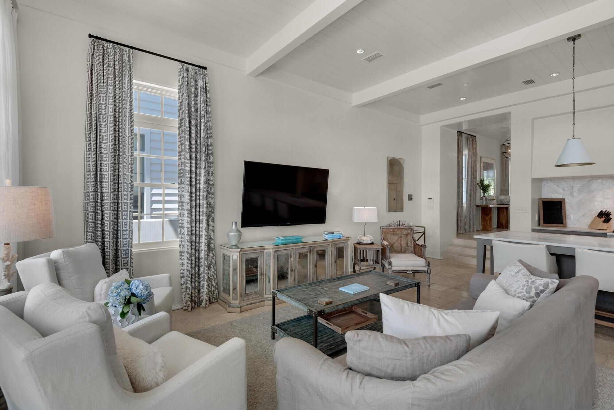 NEWLEY LISTED!!Spectacular Getaway Retreat-Sophisticated Charm-5 Bedrooms-Bikes