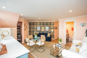 Älytelevisio, kirjoja