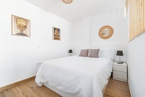 1 chambre, fer et planche Ă repasser, Wi-Fi, draps fournis