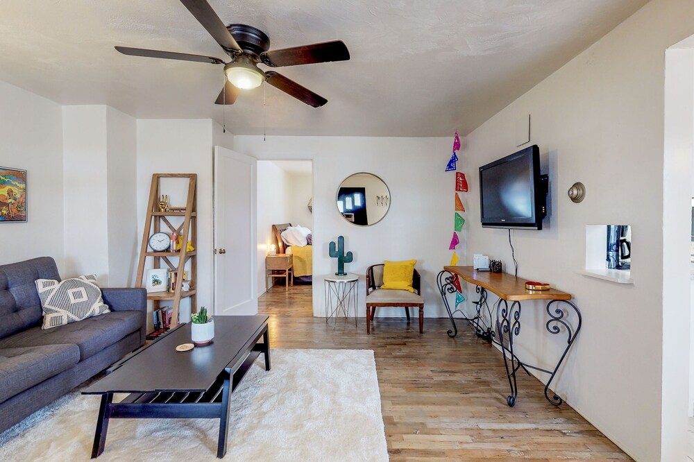 Book Today! 2 BDR, Pet Friendly, A/C, W/D, Garage