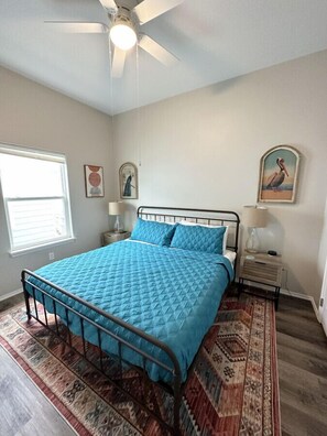 3 chambres, fer et planche à repasser, Wi-Fi, draps fournis