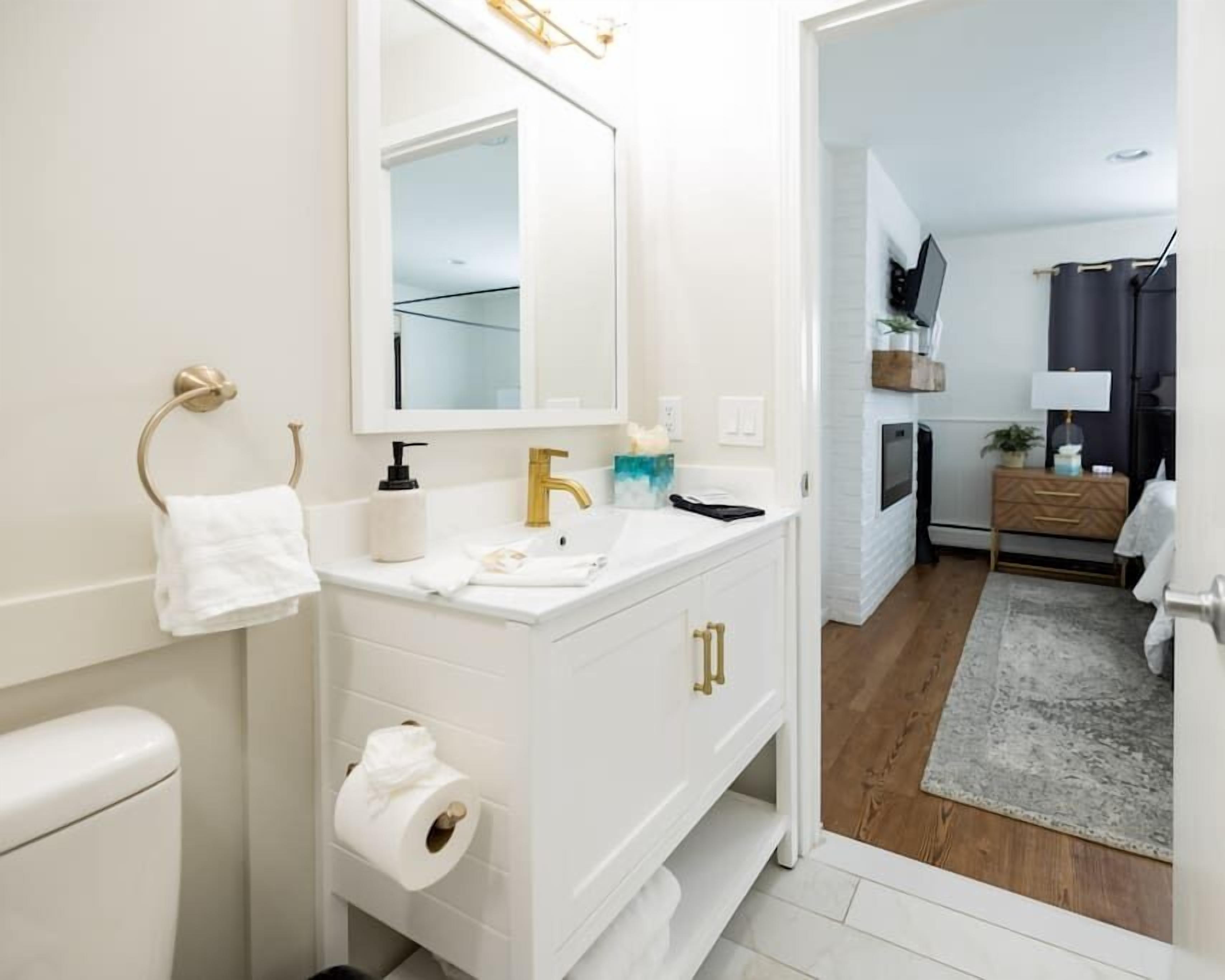 Hair dryer, towels