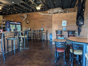 Restaurant - The Fireside Inn (Long Beach)