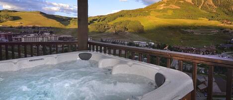 Bañera de hidromasaje exterior