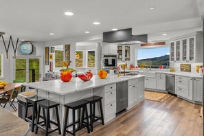 Dining - Above It All (Crested Butte)