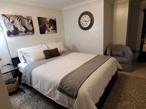 3 bedrooms, desk, iron/ironing board, free WiFi