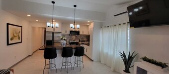 Stylish 2 bedroom condo fully renovated