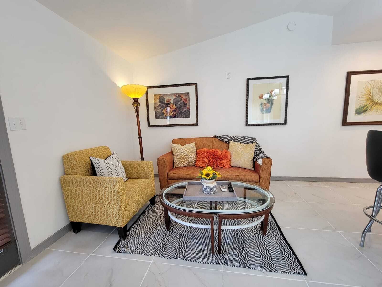 Stylish 2 bedroom condo fully renovated