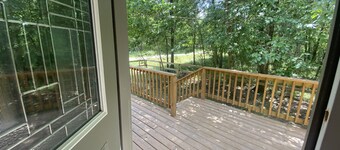 Wooded cabin w/ fishing and river access!