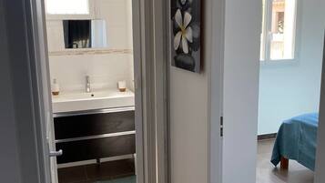 3 chambres, fer et planche Ă repasser, Wi-Fi gratuit