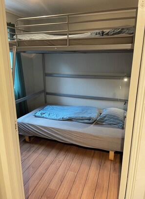 2 quartos, Wi-Fi de cortesia, roupa de cama