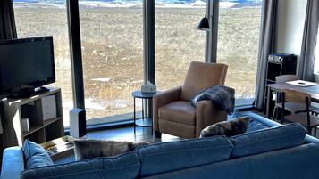 Smart TV, music library