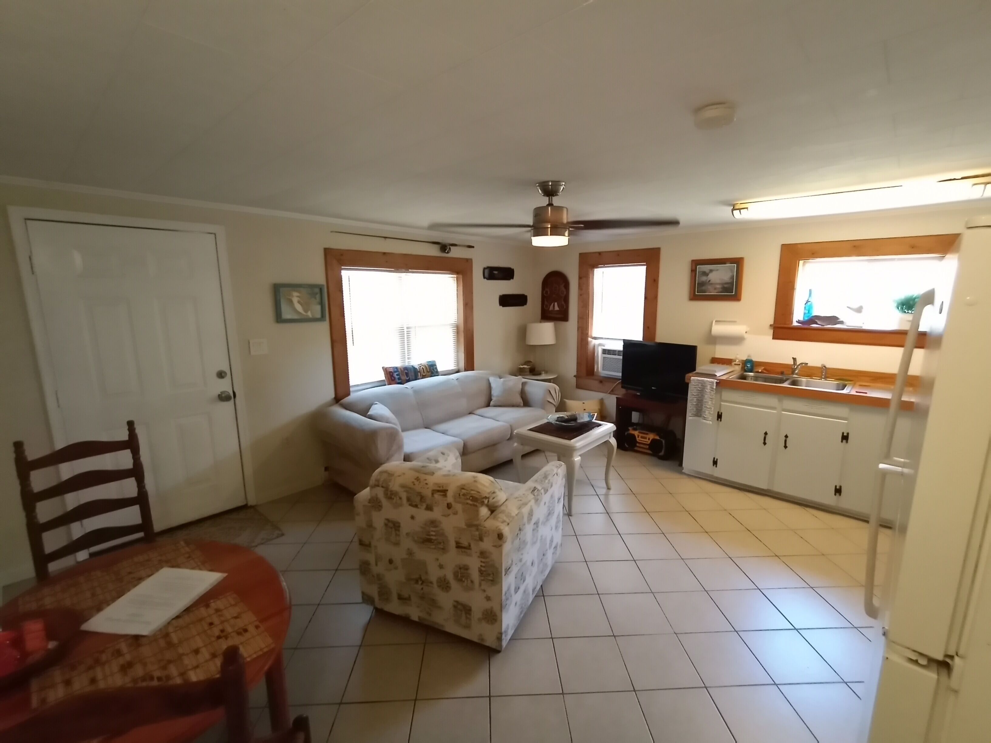 SunFun Cottage  Avalon Dr,