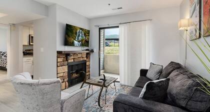 New! Remodeled Ski & Hiking Retreat - 5 min from resort!