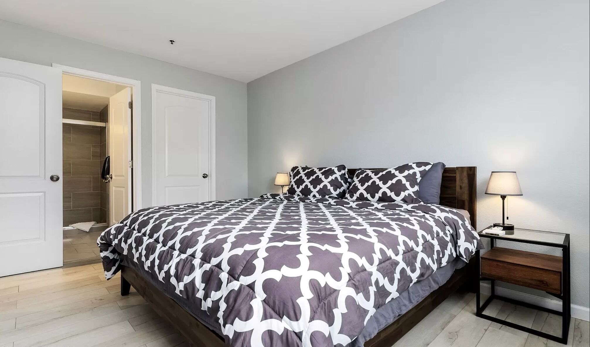 New! Remodeled Ski & Hiking Retreat - 5 min from resort!