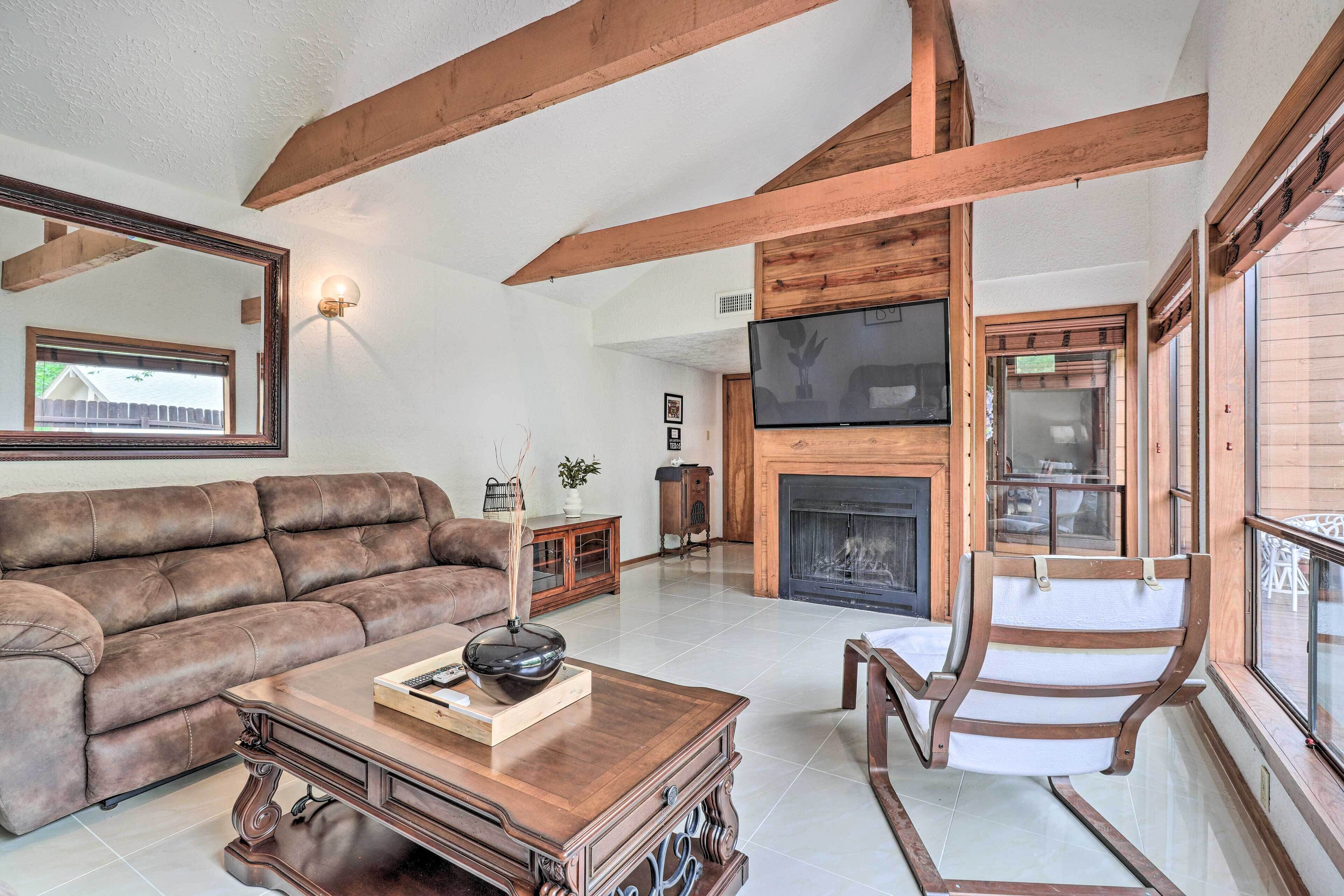 Bright Bryan Home w/ Spacious Yard & Deck!