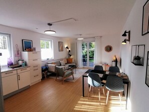 Fernseher, Stereoanlage