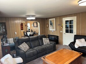 Smart TV, fireplace, video games, DVD player