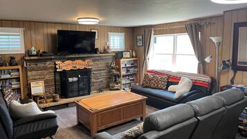 Smart TV, fireplace, video games, DVD player