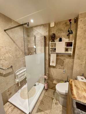 Doccia, asciugacapelli