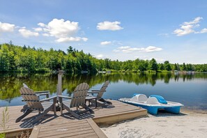 Beach - 10% off - NEW!! 🌲Beautiful Lakefront Chalet | Private Beach & Kayaks 🛶 (Pocono Pines)