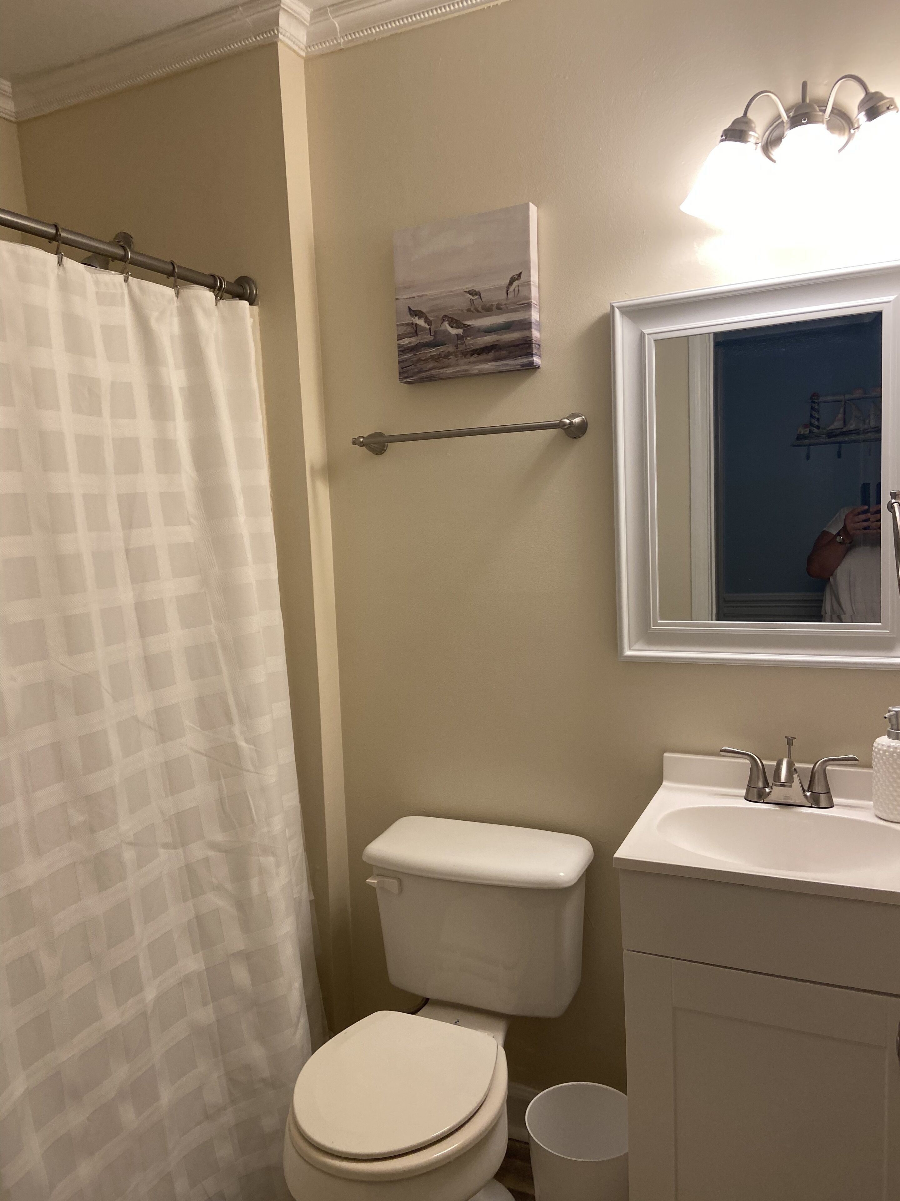 Quiet get away with gorgeous views and a ton of amenities!