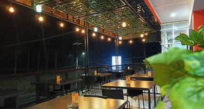 Mel's Inn Manado