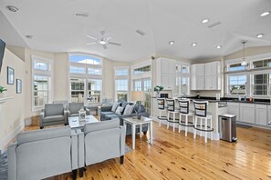 Smart TV, fireplace, offices