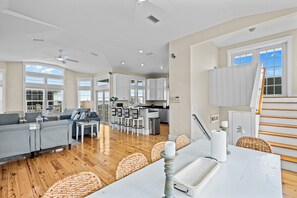 Interior - Sea Palms - Steps to the beach, 360 Views (St. Augustine)
