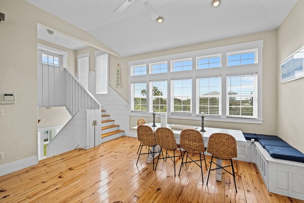 المنشأة من الداخل