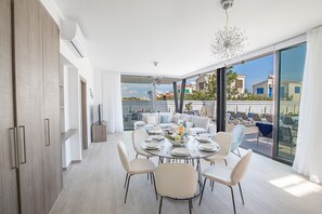 Outdoor dining - Your Dream Holiday Villa with Private Pool in Protaras most Exclusive Neighbourhood (Protaras)