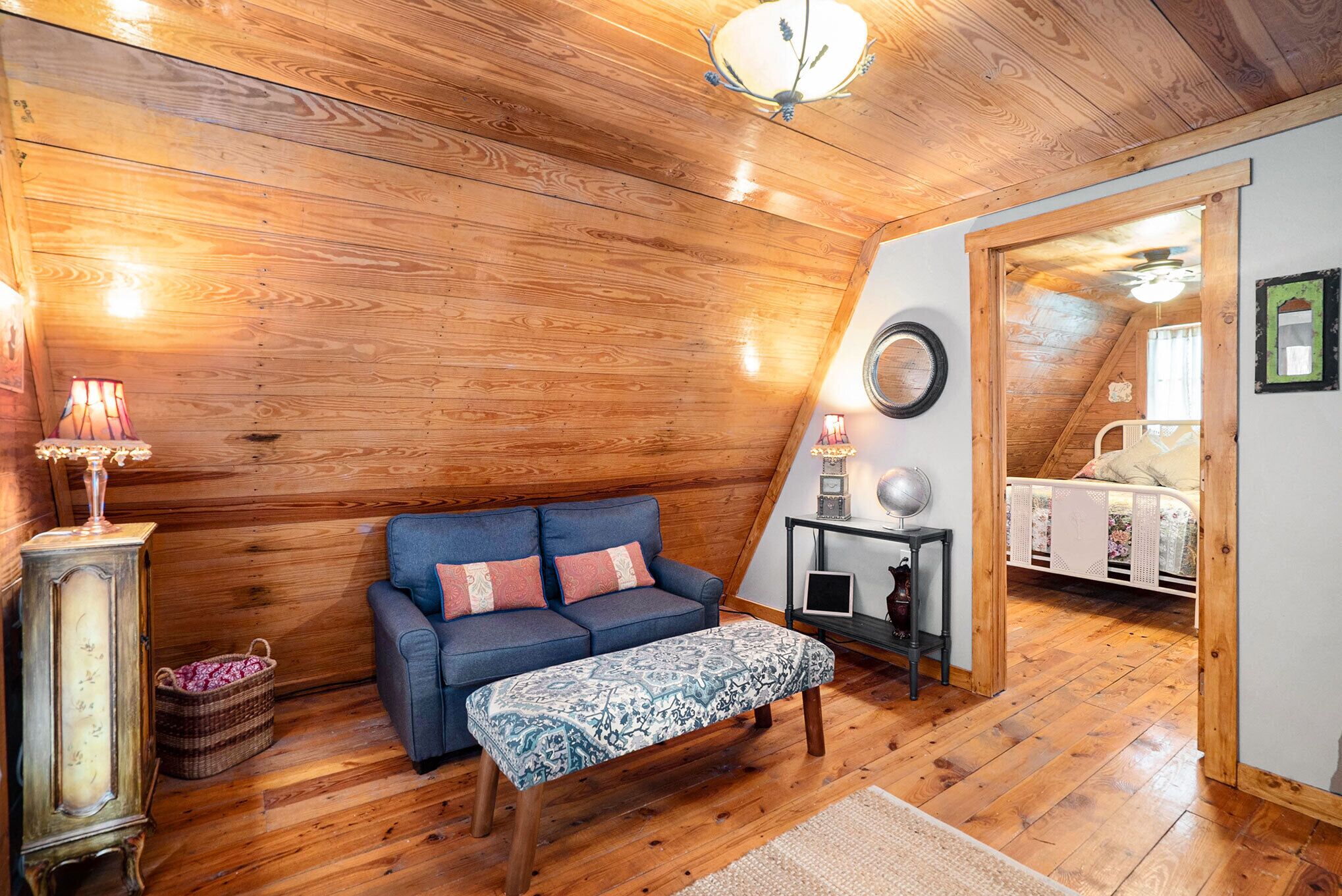 Brand New!!! Storybook 2 Bdrm/2 Bath Mtn Cottage