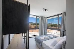 15 chambres, fer et planche à repasser, accès Internet, draps fournis