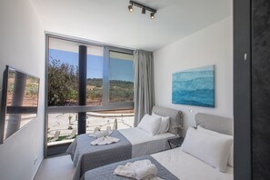 10 Schlafzimmer, Bügeleisen/Bügelbrett, Internetzugang, Bettwäsche
