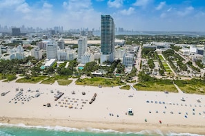 On the beach - SETAI, Miami Beach, luxury private 2bedroom 2bath ocean view condo. (Miami Beach)