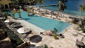 Piscine extérieure, piscine chauffée